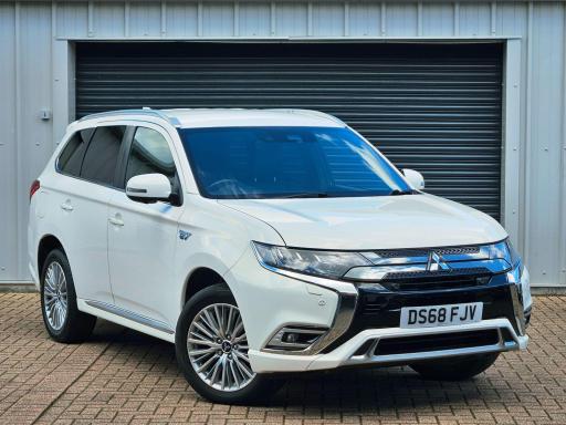 2019 MITSUBISHI OUTLANDER 2.4H TWINMOTOR 13.8KWH 4HS SUV 5DR PETROL PLUG IN HYBRID CVT 4WD... photo